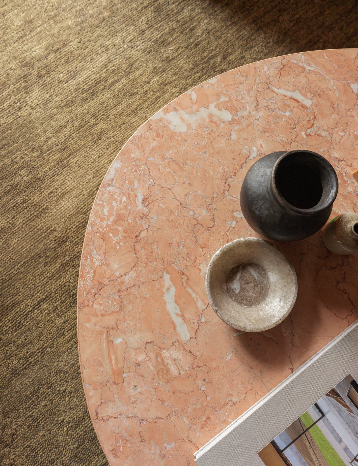 Table basse ronde en marbre Faas