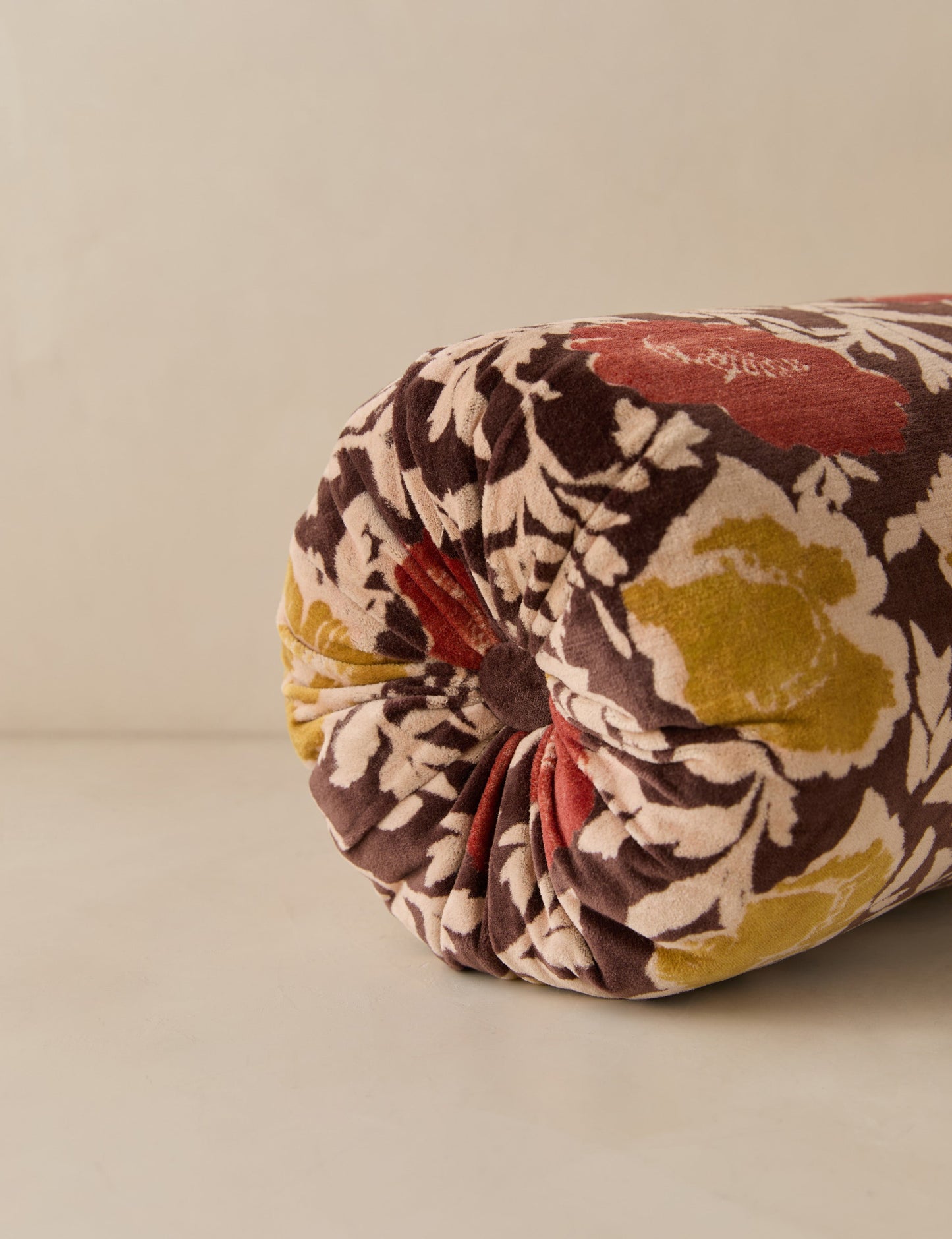 Oreiller en velours Corabel