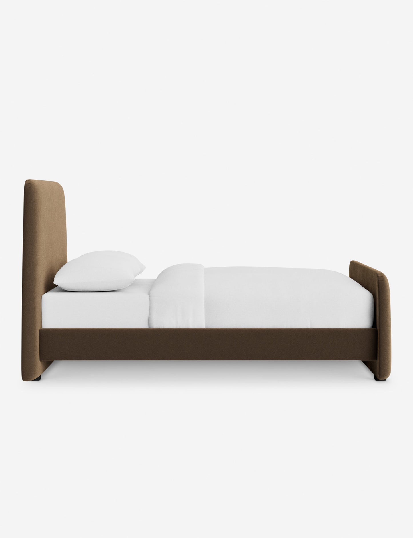 Lit plateforme Lama par DISC Interiors