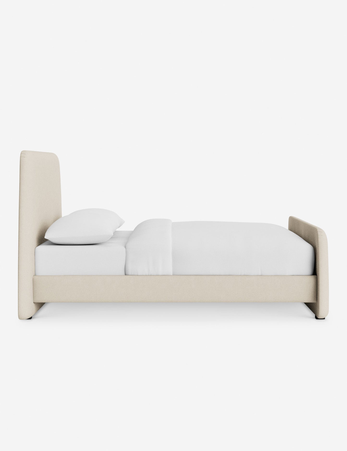Lit plateforme Lama par DISC Interiors
