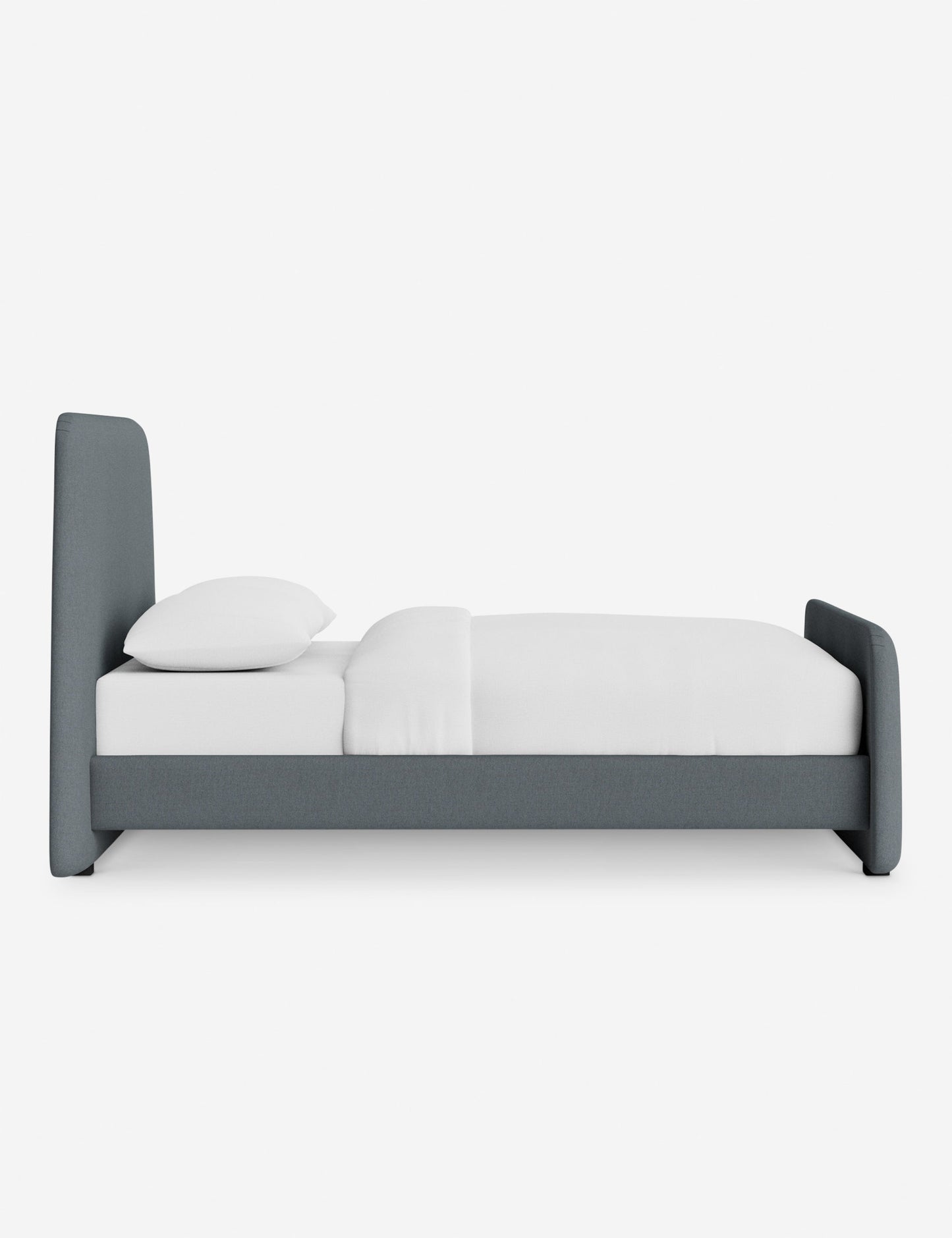 Lit plateforme Lama par DISC Interiors